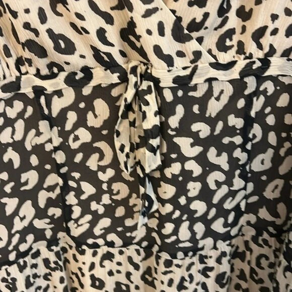 Talbots Vintage Women’s (M) Leopard Animal Print 100% Silk Tiered Midi Dress - Picture 3 of 5